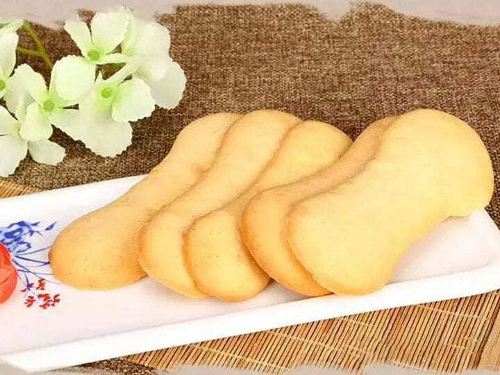 sponge cake made by batter filling machine